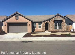 7664 E Giavanna Ave, Fresno, CA 93737