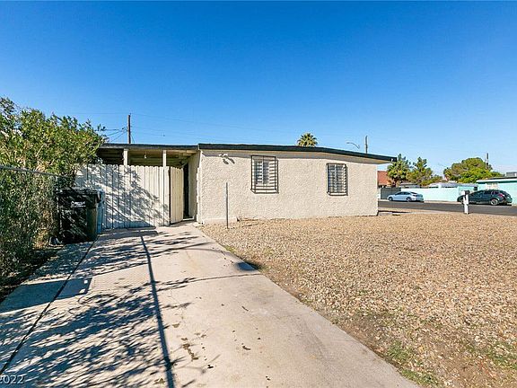 3rd image of 2206 E Oakey Blvd