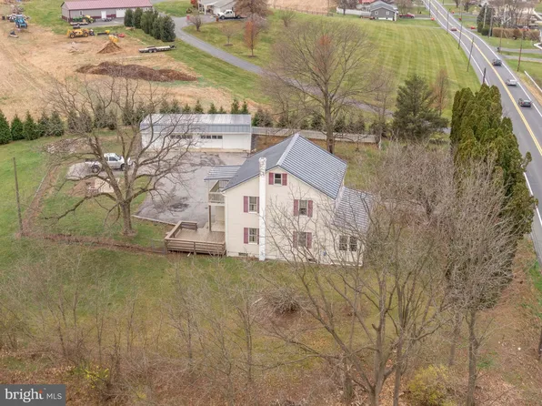 2106 Newville Rd, Carlisle, PA 17015