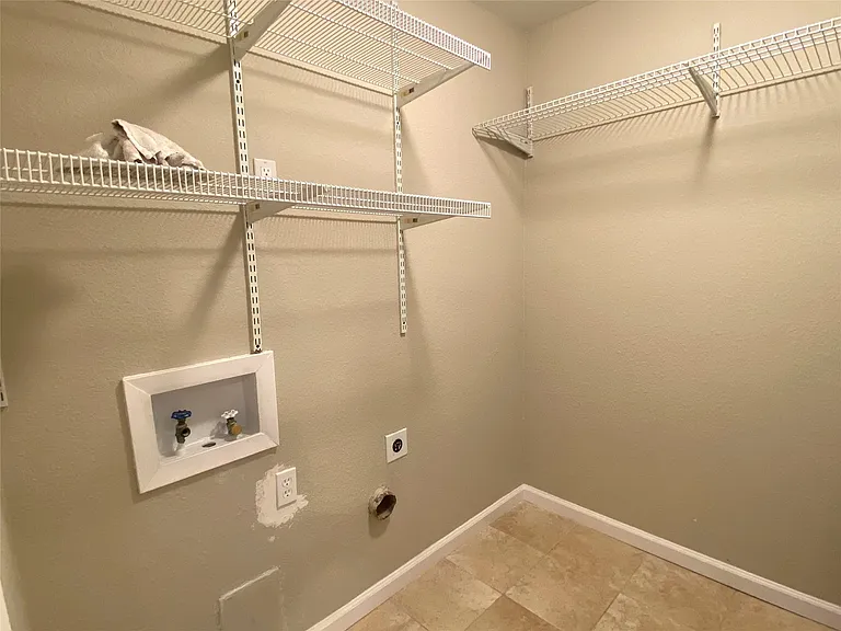 2704 Winding Creek Dr — Photo 19