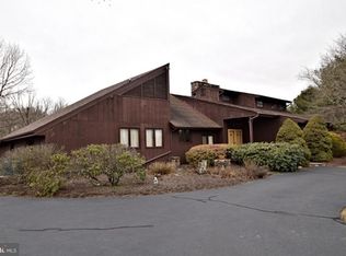 1091 Highland Rd, Newtown, PA 18940