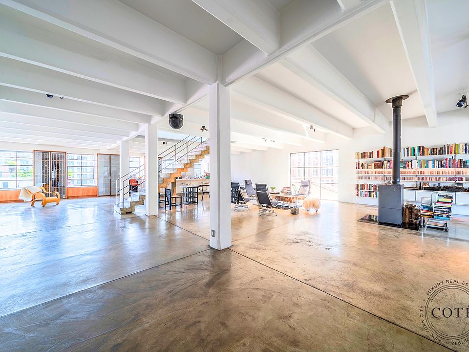 1st image of 40 Renwick St