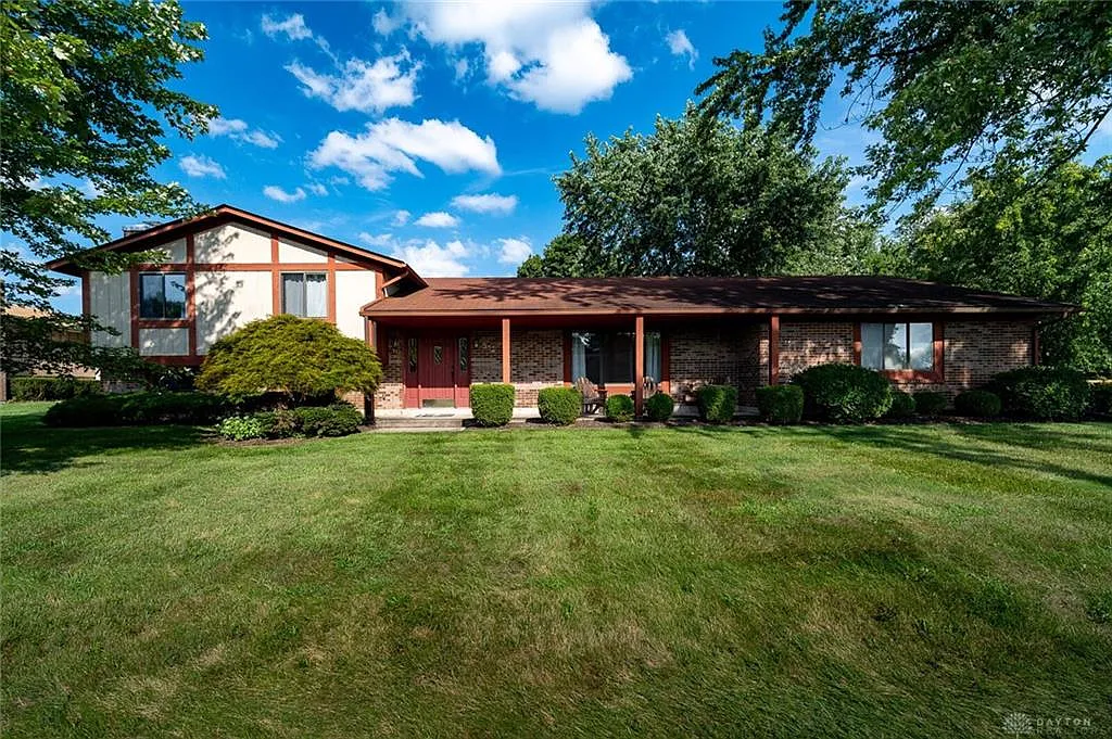 312 Chris Dr photo 1