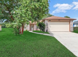 12173 Cancun Dr, Jacksonville, FL 32225