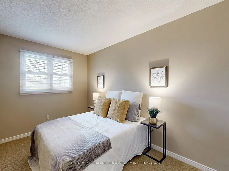 1 Sarah Jane Ct — Photo 25
