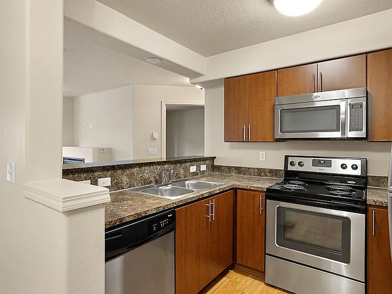 Sunridge Terrace — Photo 11
