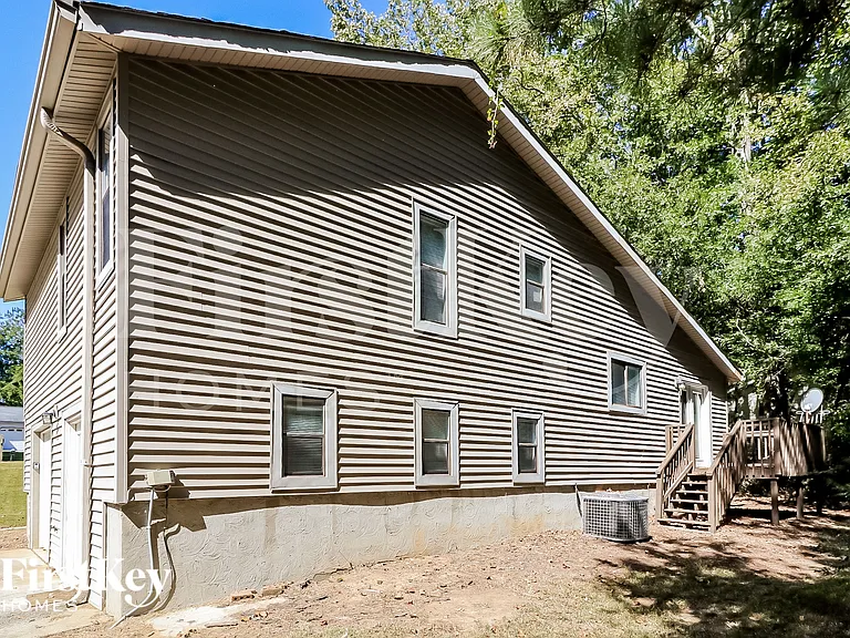 3201 Delhi Dr — Photo 18