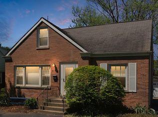 116 Indian Dr, Clarendon Hills, IL