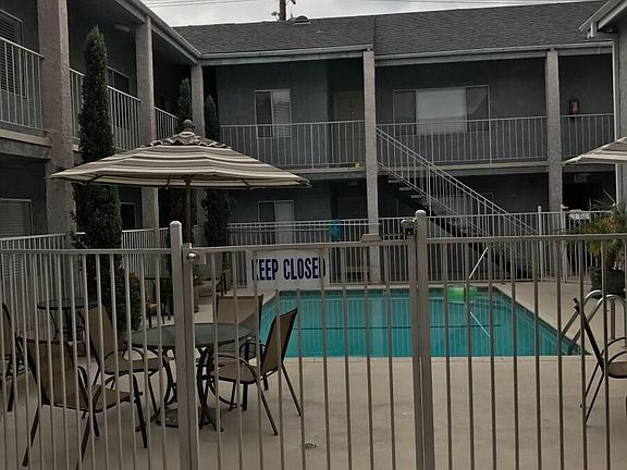 3rd image of 614 E Verdugo Ave APT 109