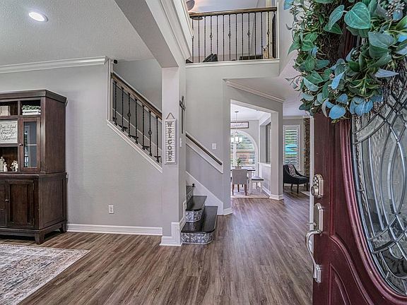 5th image of 904 Candlewood Dr