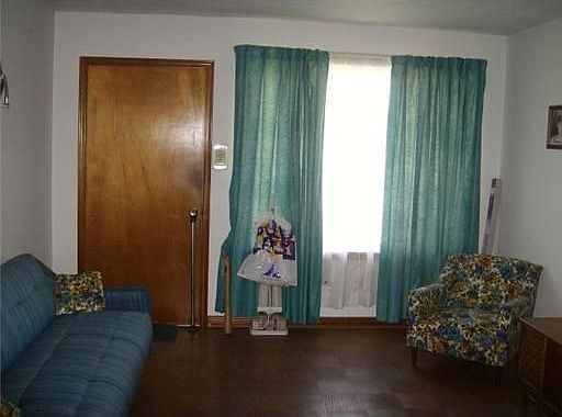 5th image of 1008 Carnation Ave