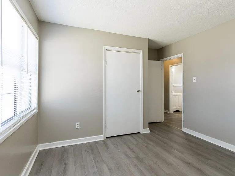 2024 Keltner Cir — Photo 10