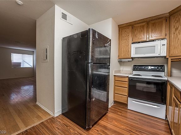 4th image of 1303 Darlene Way APT 403B