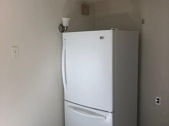 5th image of 59 E Elm Ave #59