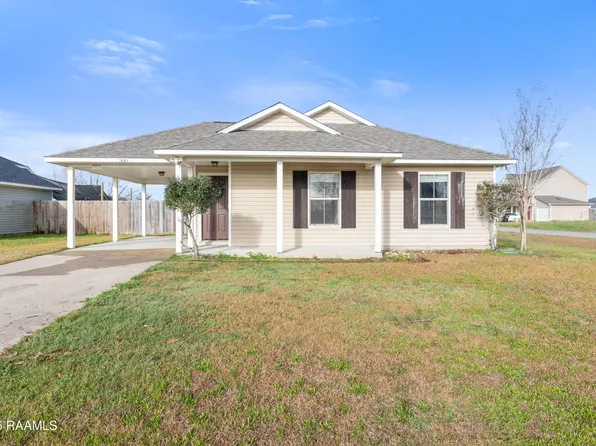 300 Oak Springs Ln, Carencro, LA 70520