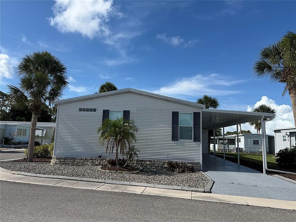 1st image of 700 DAHLIA DRIVE