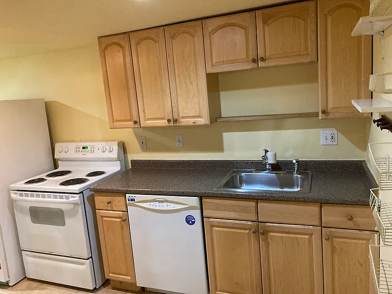 622 Kenyon St NW #BASEMENT — Photo 4