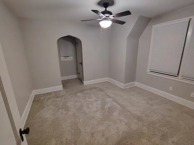 1858 Garden Ln — Photo 13