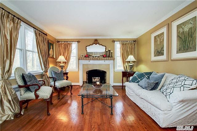 1st image of 14 Lake Dr N