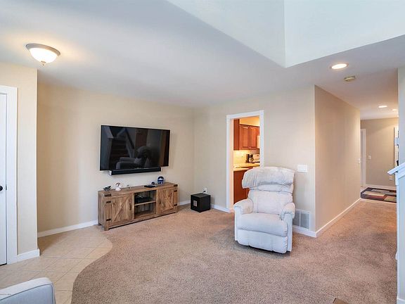4th image of 103 Santa Anita Ln