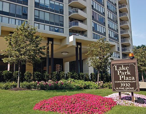 1st image of 3930 N Pine Grove Ave APT 2314