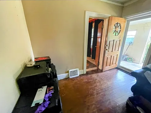 20117 Cameron Ave Photo 1