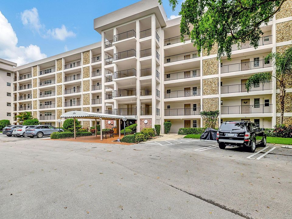 1st image of 2751 N Palm Aire Dr APT 108