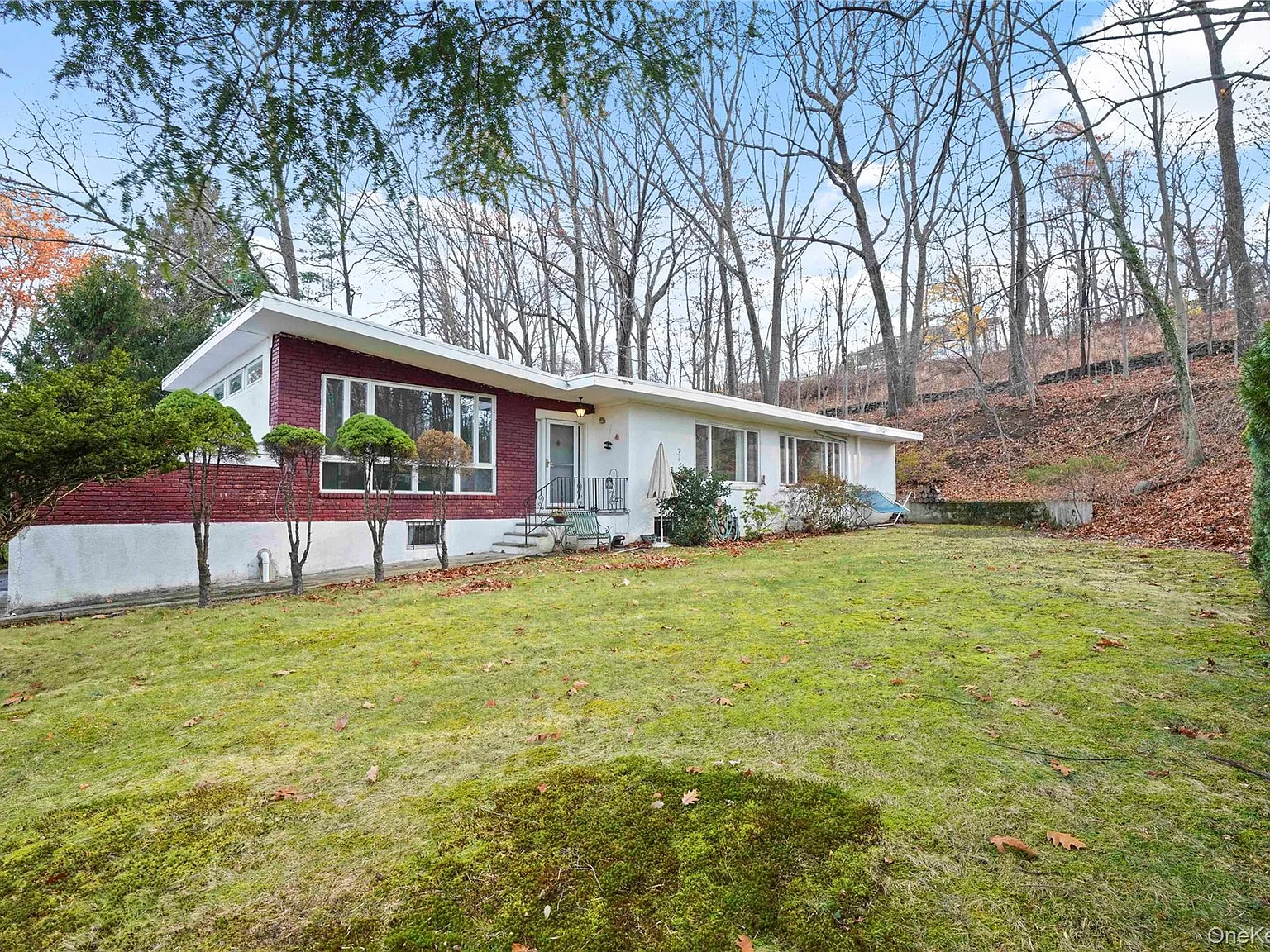 3 bed, 2.5 bath, 1816 sqft, $5,200 — Photo 2
