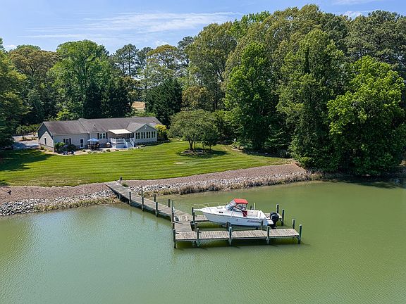 4th image of 629 Wrights Cove Dr