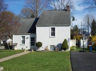 833 Cathedral Rd, Philadelphia, PA 19128