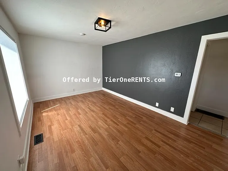 32 W Grove Ave — Photo 3