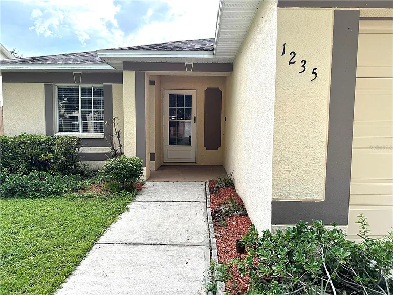 1235 Alpine Lake Dr — Photo 3