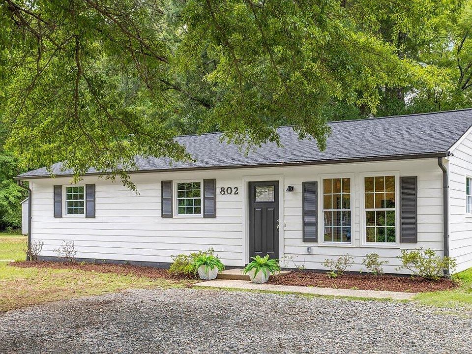 1st image of 802 Felicia St