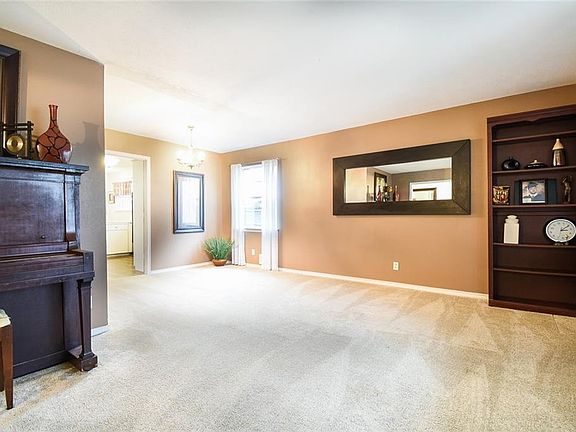 3rd image of 1214 Mayfield Ave