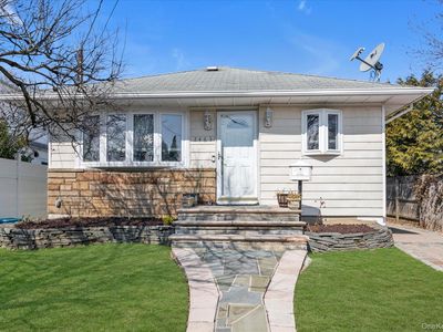 2463 Lindy Road, Westbury, NY, 11590