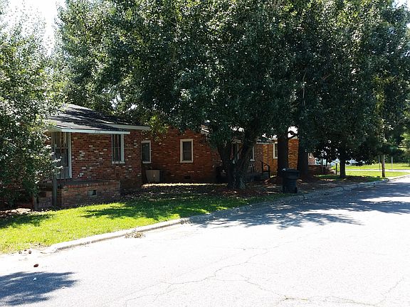 3rd image of 3723 Wright Dr