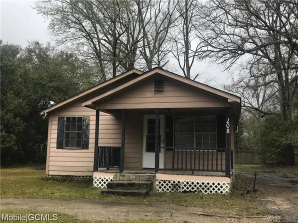 208 6th Ave, Chickasaw, AL 36611