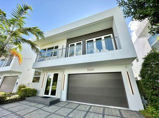 7459 NW 97th Ct, Doral, FL 33178