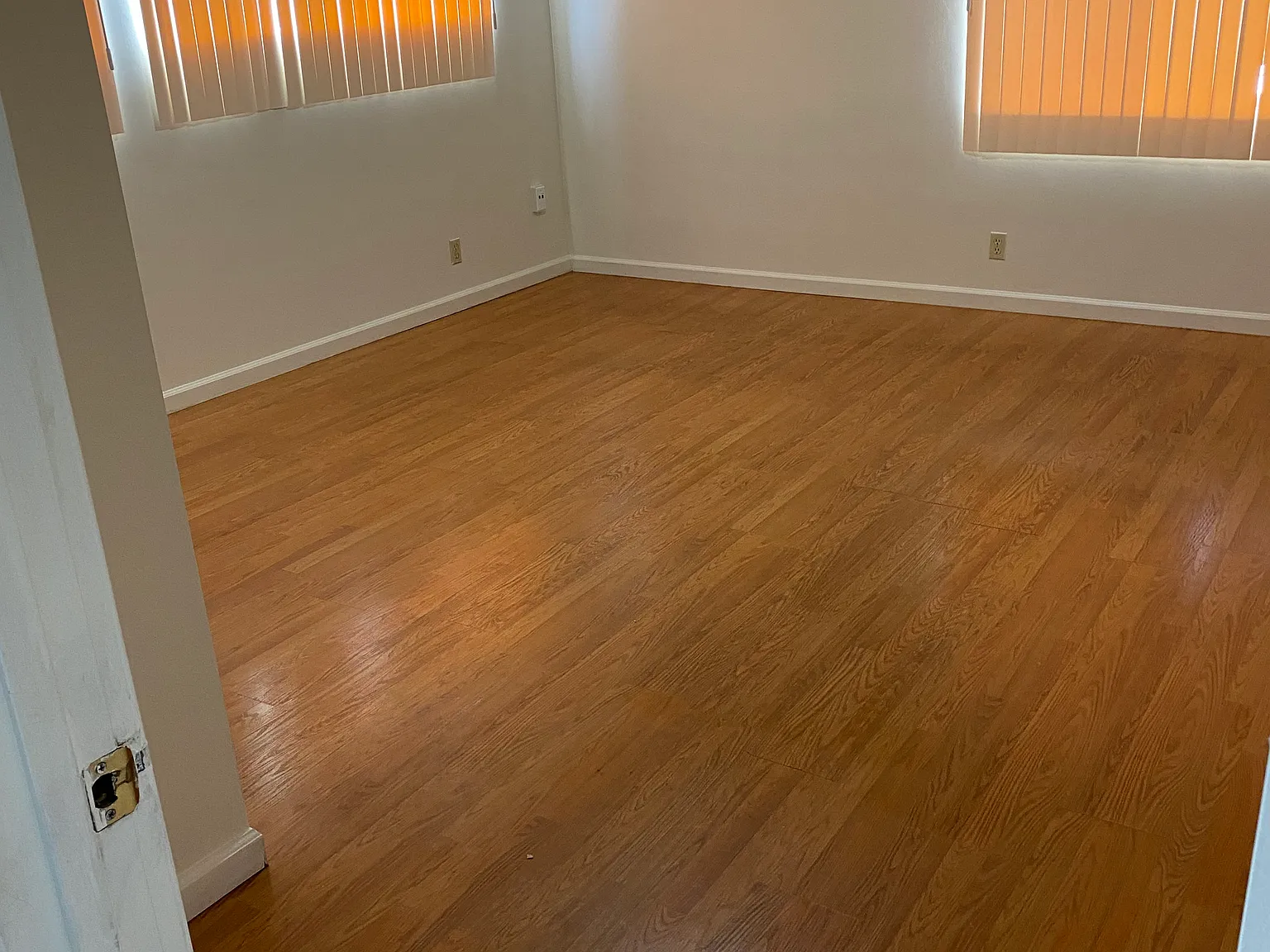 6 bed, $900 — Photo 2