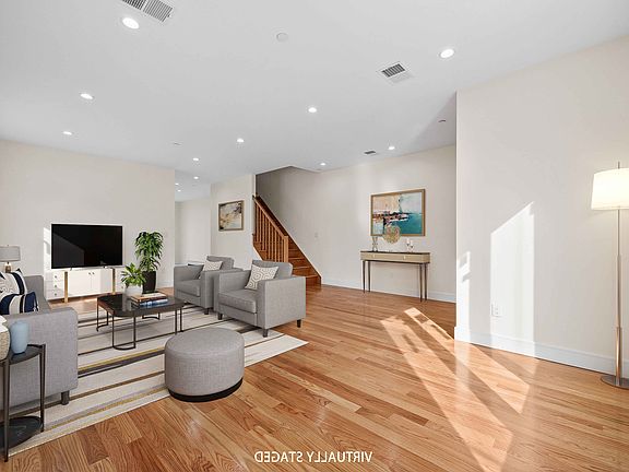 2nd image of 35 Pearsall St #A