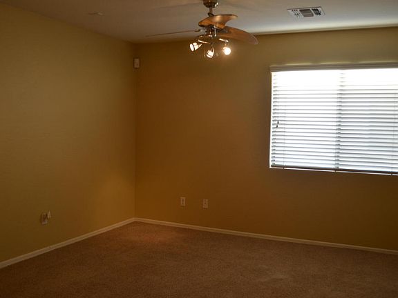 5th image of 7914 W Globe Ave