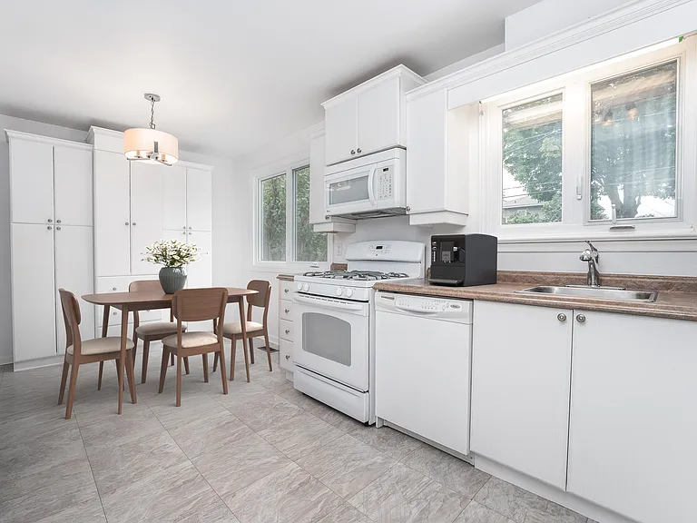 939 Weston Dr #1 — Photo 4