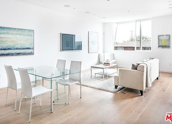 3rd image of 6581 W Manchester Ave