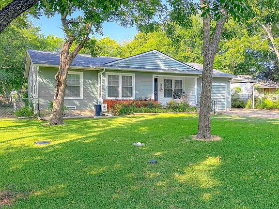 2nd image of 602 Richmond Ln