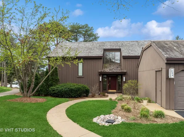296 Woodview Rd APT D, Lake Barrington, IL 60010
