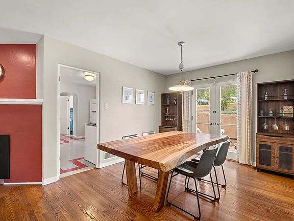5th image of 341 Fontana Pl NE
