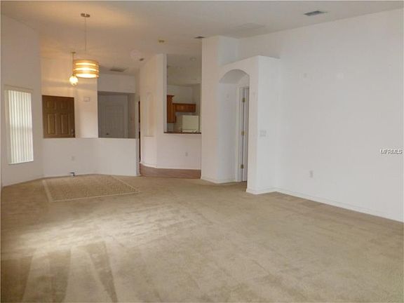 4th image of 185 Grand Canal Dr