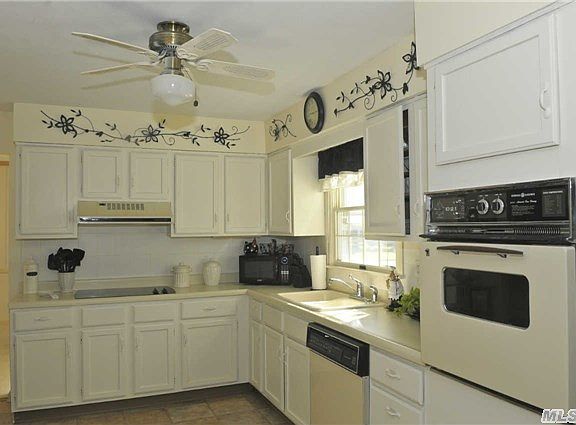 4th image of 20 Standish Dr