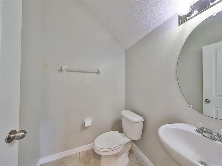 6328 Lantern View Pl — Photo 17