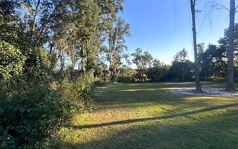 2nd image of 369 SW Woodleaf Ct